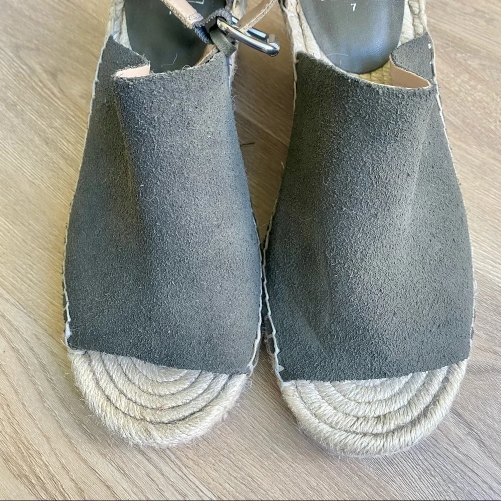 GAP Green Suede Wedge Sandals with Ankle Strap - Comfortable Summer Shoes - Picture 4 of 10